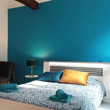 Perle Rare F1 De 43 M Quartier Historique. Apartment Moulins  Ngoại thất bức ảnh